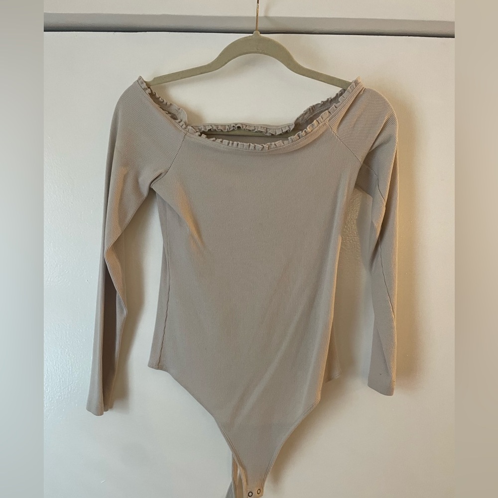 Abercrombie & Fitch tan bodysuit